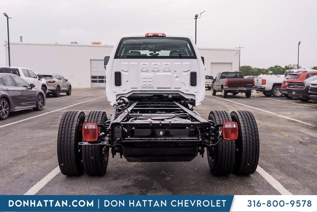 2024 Chevrolet Silverado 4500HD Work Truck photo 36
