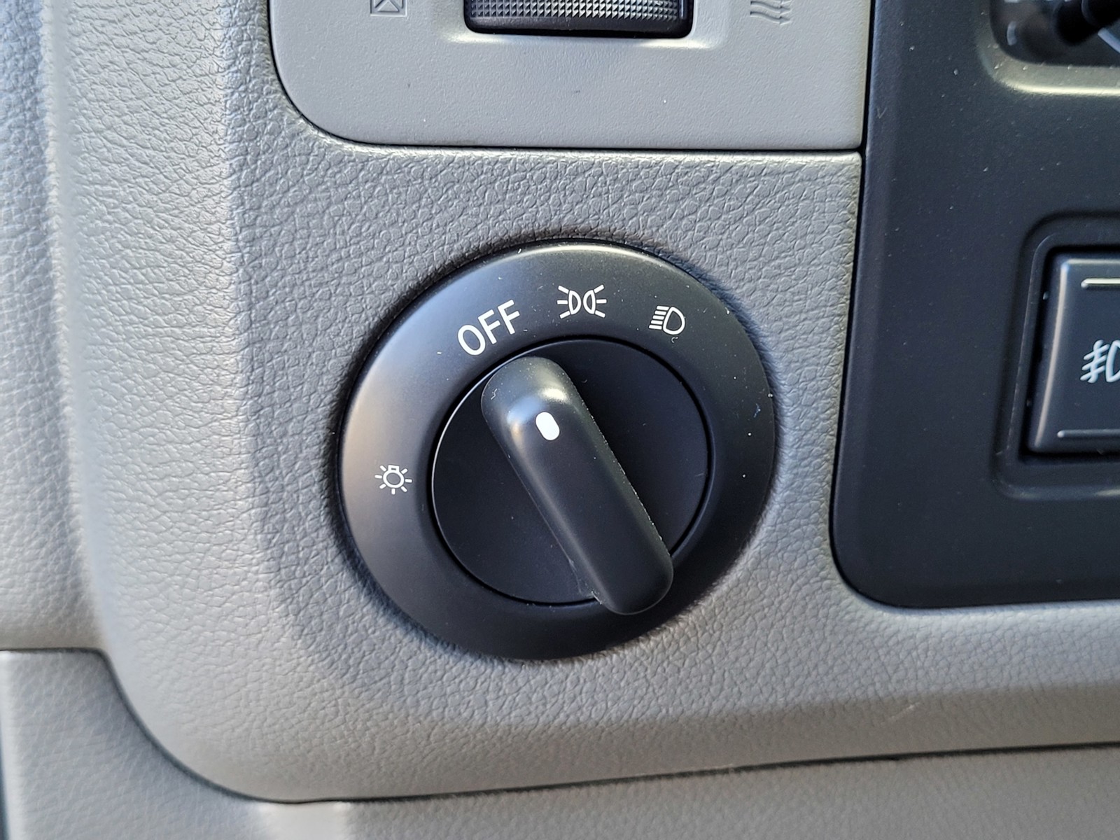 2016 Nissan NV3500 photo 8