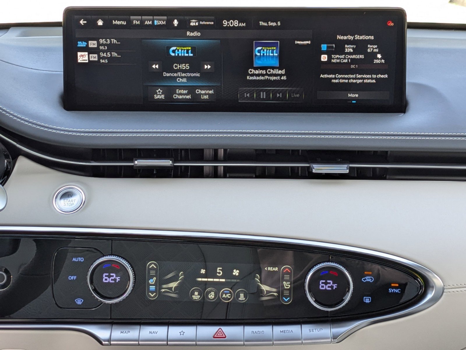 2025 Genesis Electrified GV70 Prestige photo 13