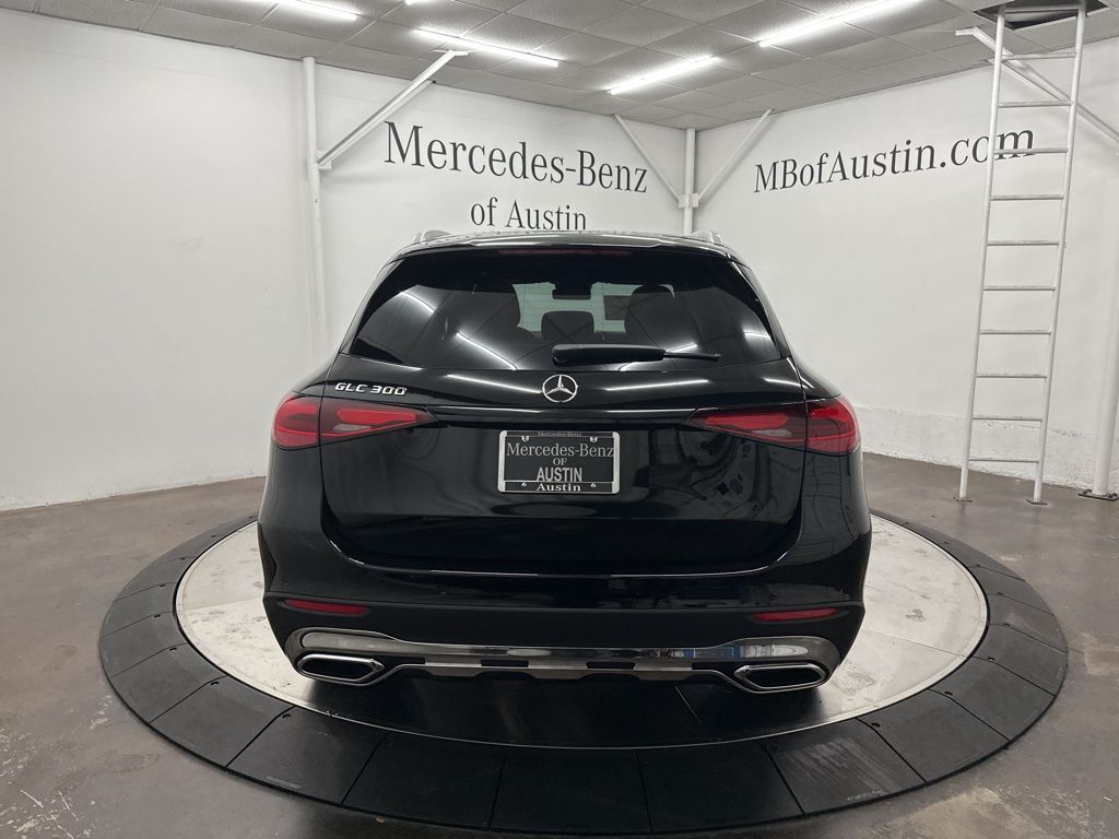 2026 Mercedes Benz GLC 300 photo 6