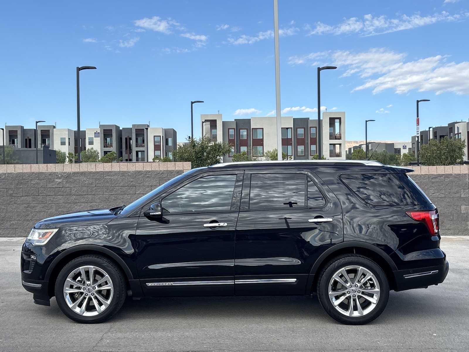 2019 Ford Explorer Limited photo 6
