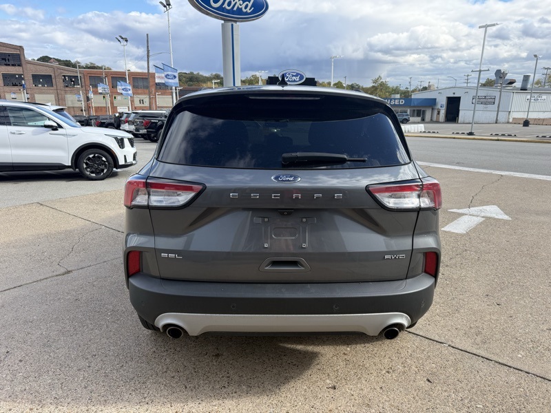 2021 Ford Escape SEL photo 3