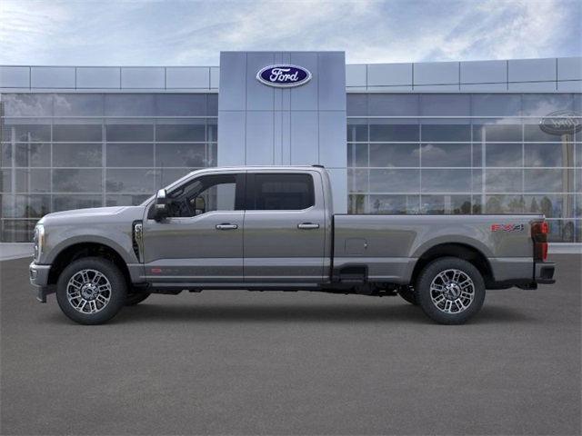 2025 Ford F-350 photo 3