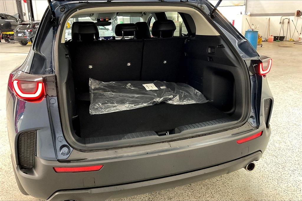 2025 Mazda CX-50 2.5 Select photo 25