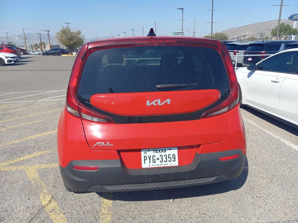 2022 Kia Soul LX photo 5