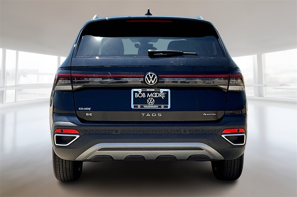 2025 Volkswagen Taos SE photo 3