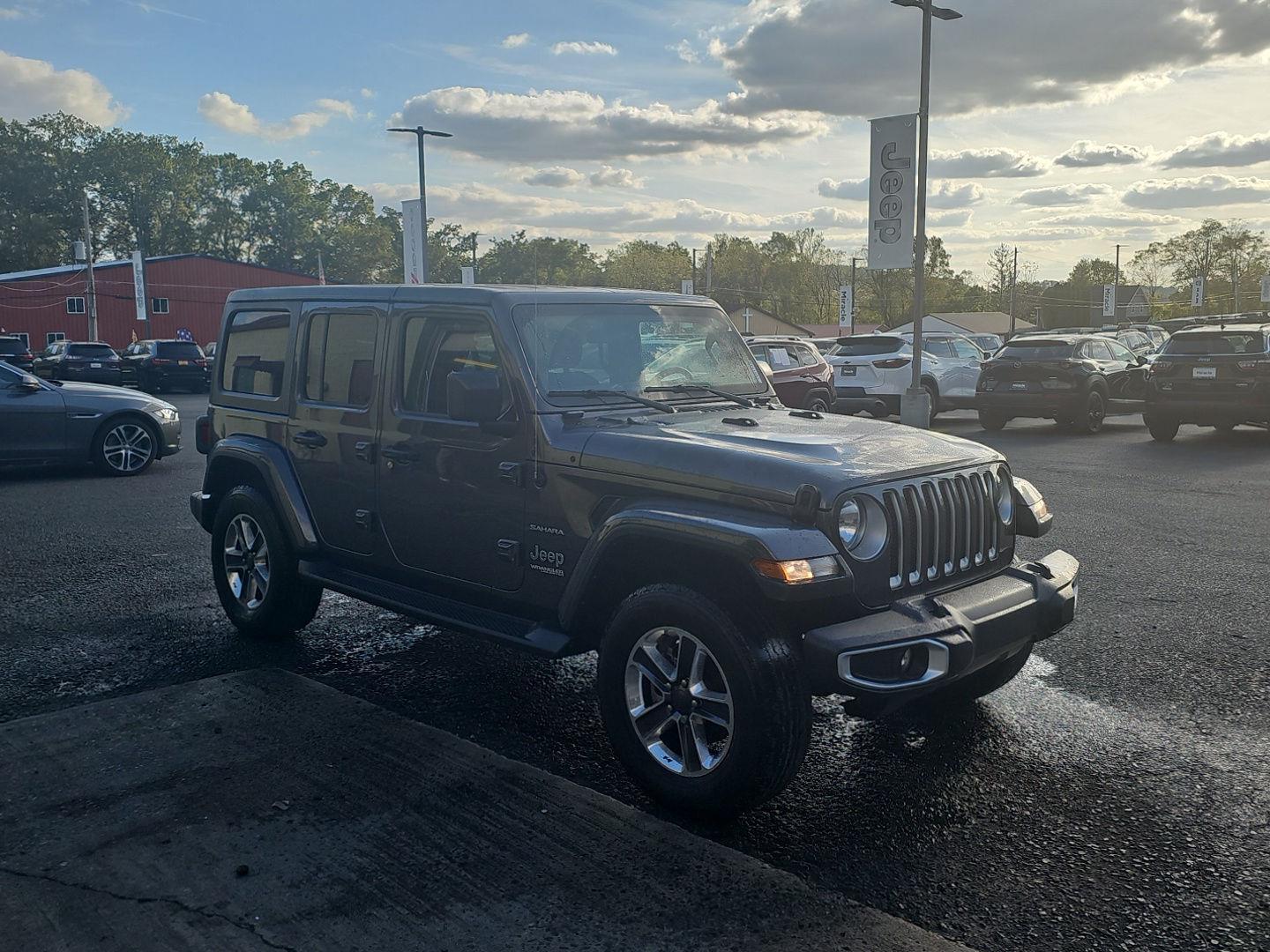 2021 Jeep Wrangler Unlimited Sahara photo 9
