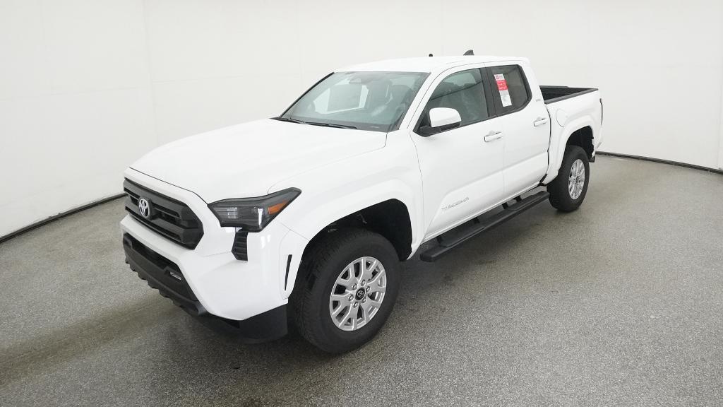 2025 Toyota Tacoma SR5's photo