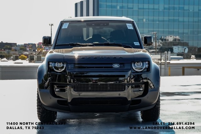 2026 Land Rover Defender 110 S photo 3