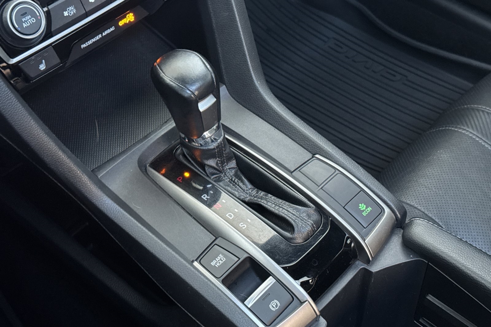 2019 Honda Civic Sport Touring photo 25