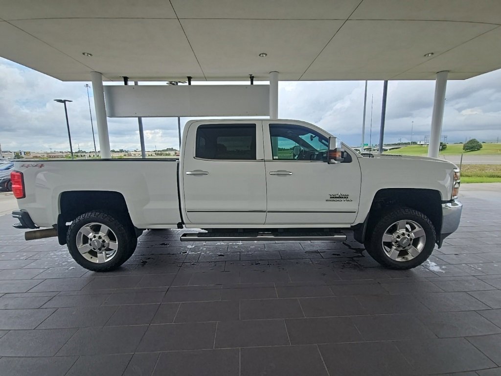 2016 Chevrolet Silverado 2500HD LTZ photo 6