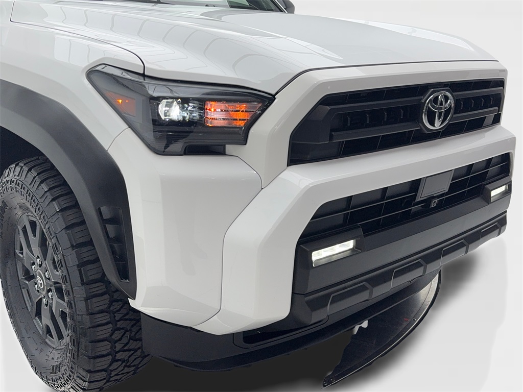 2025 Toyota 4Runner SR5 photo 3