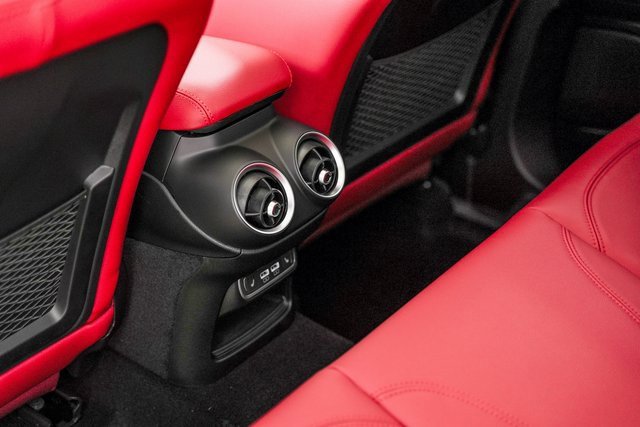 2025 Alfa Romeo Stelvio Sprint Base photo 21