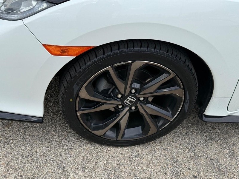 2018 Honda Civic Sport photo 10