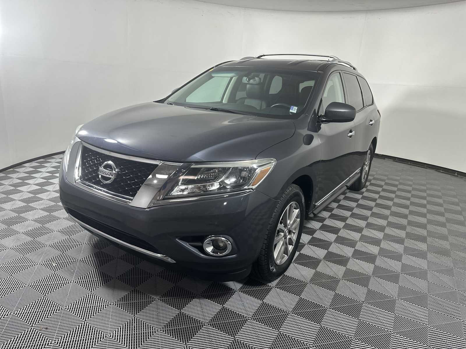 2014 Nissan Pathfinder SL photo 4
