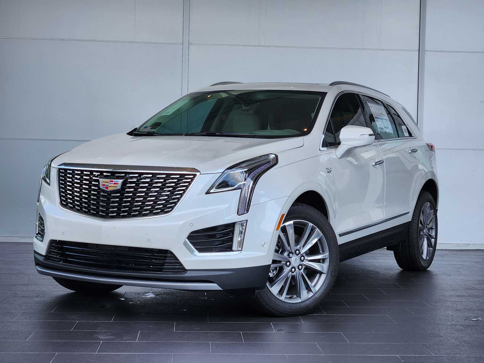 2025 Cadillac XT5