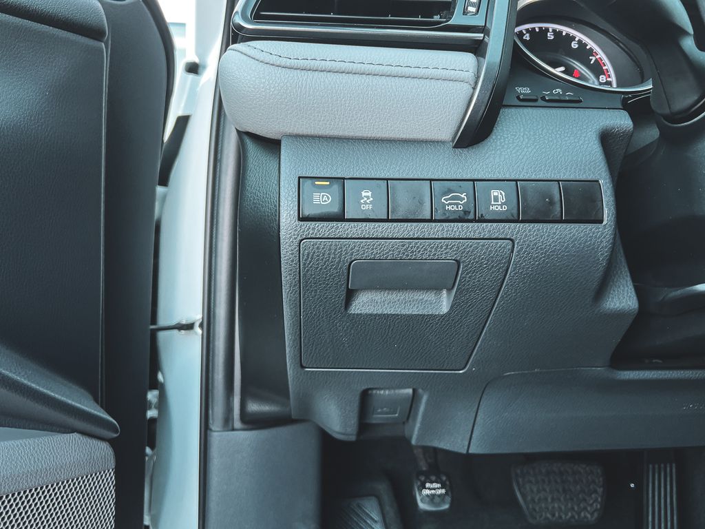 2023 Toyota Camry LE photo 22