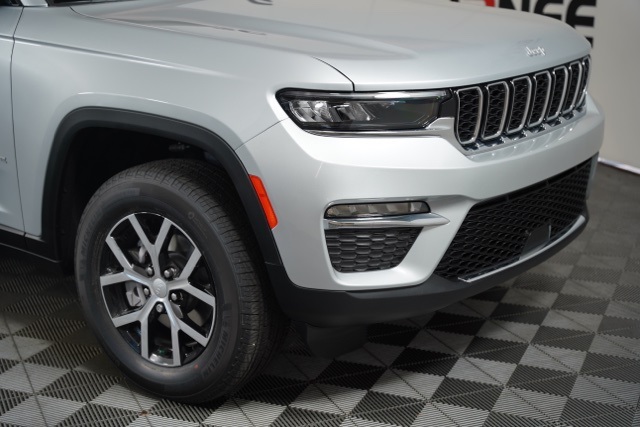 2025 Jeep Grand Cherokee Limited photo 35