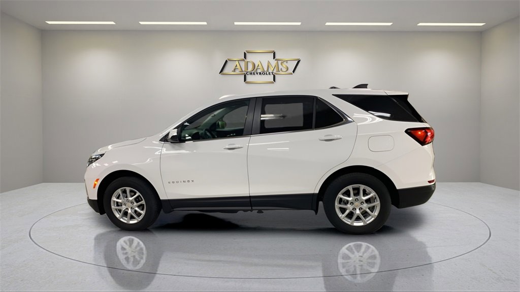 2024 Chevrolet Equinox LT photo 3