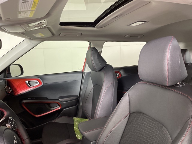 2025 Kia Soul GT-Line photo 18