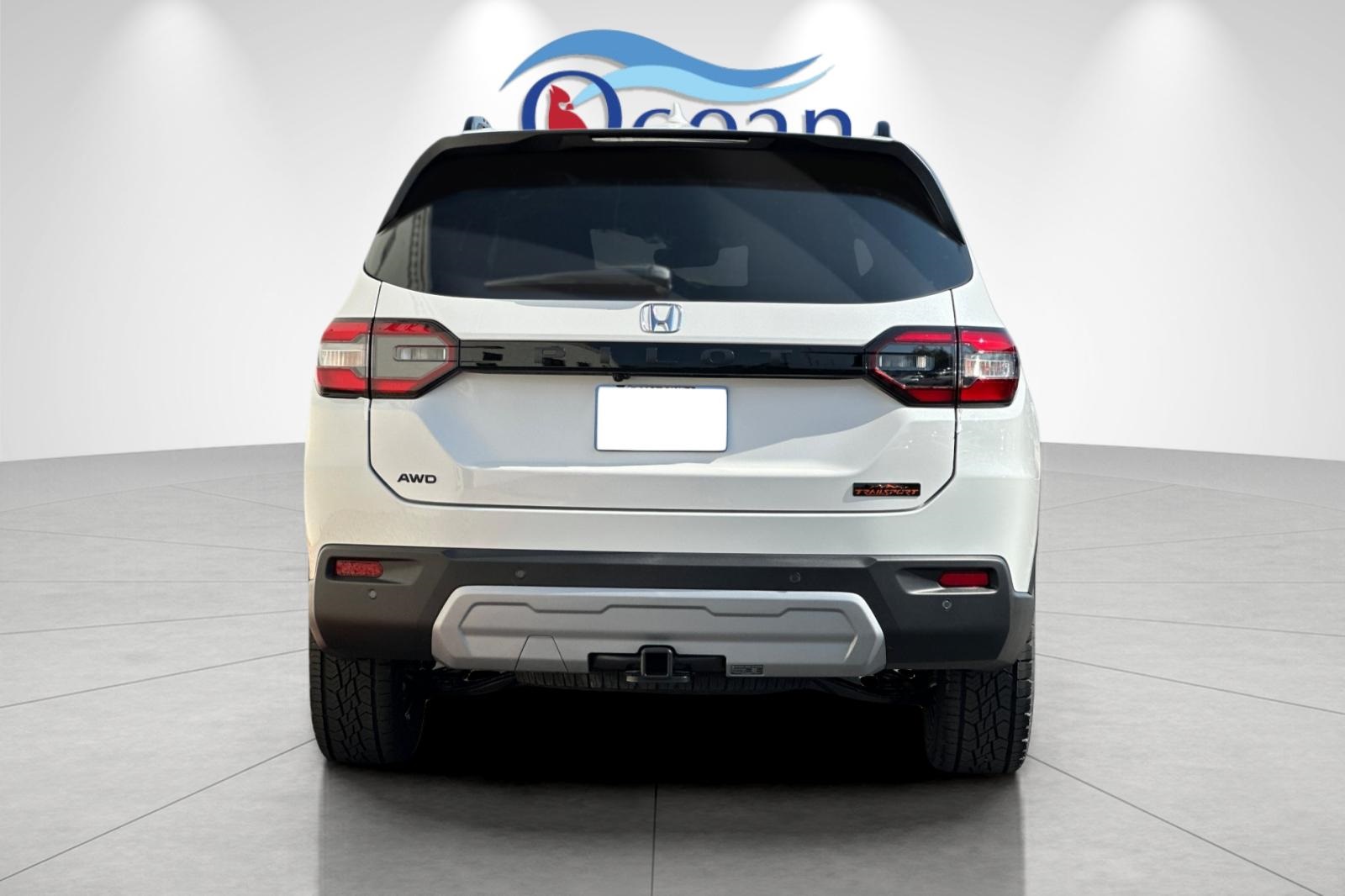 2025 Honda Pilot TrailSport photo 3