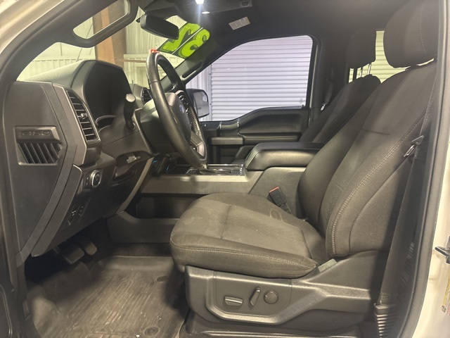 2020 Ford F-150 XLT photo 16