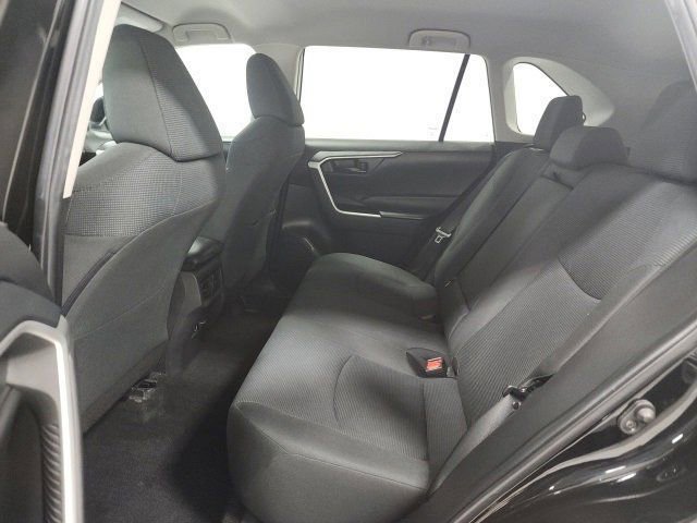2022 Toyota RAV4 LE photo 14