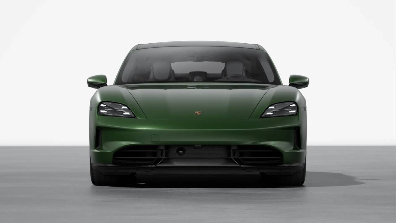 2026 Porsche Taycan GTS photo 7