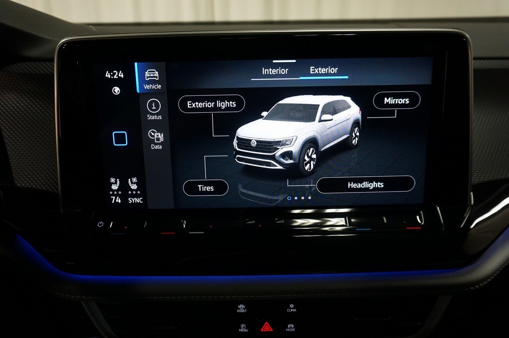 2025 Volkswagen Atlas Cross Sport SEL R-Line photo 17