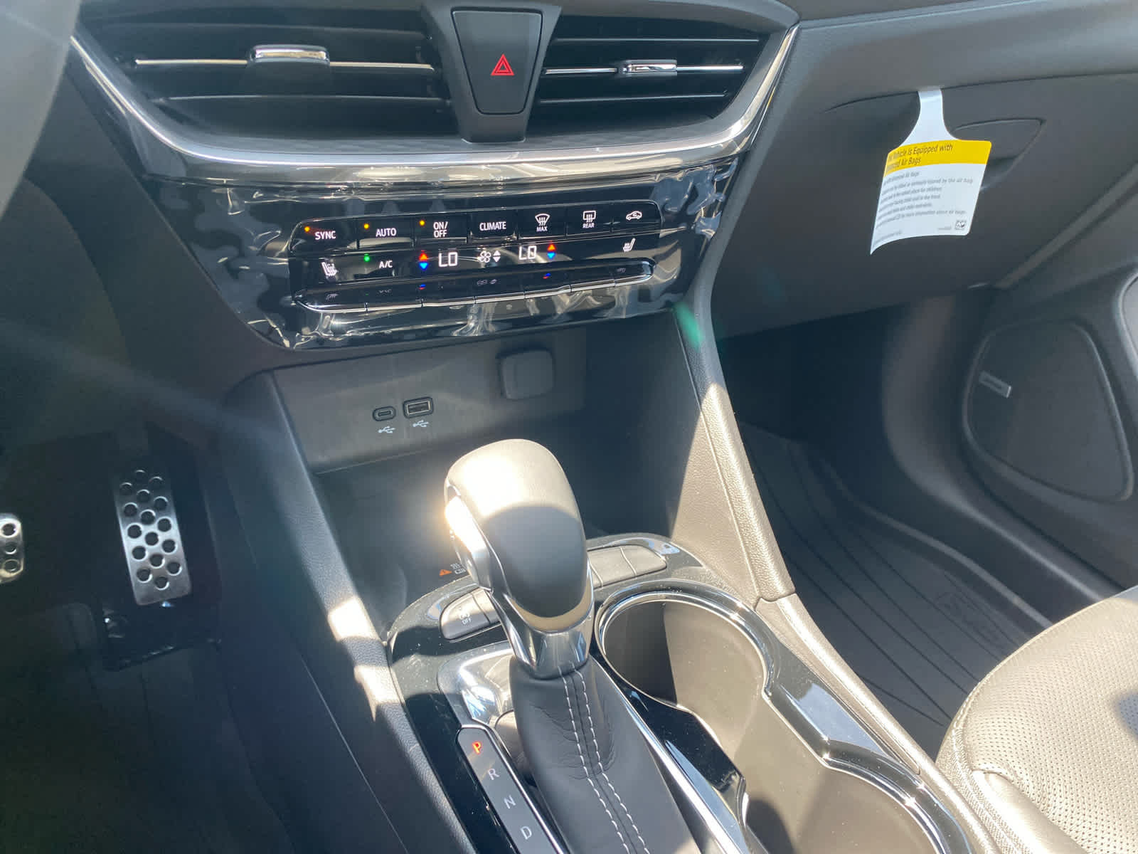2026 Buick Encore GX Avenir photo 21