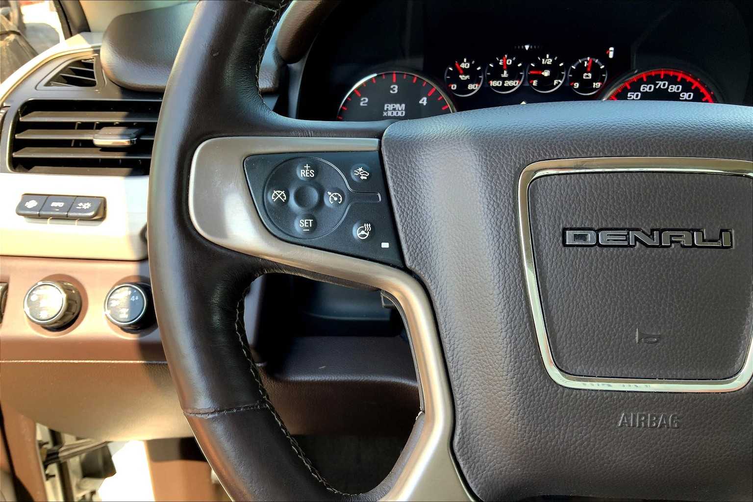 2016 Gmc Yukon XL Denali photo 23
