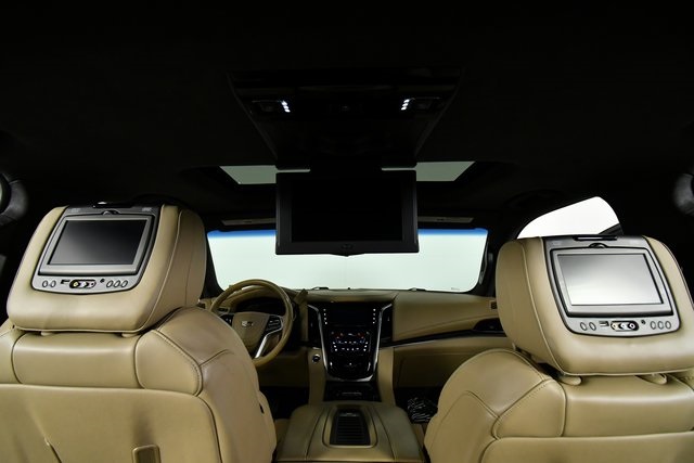 2019 Cadillac Escalade ESV Platinum photo 4