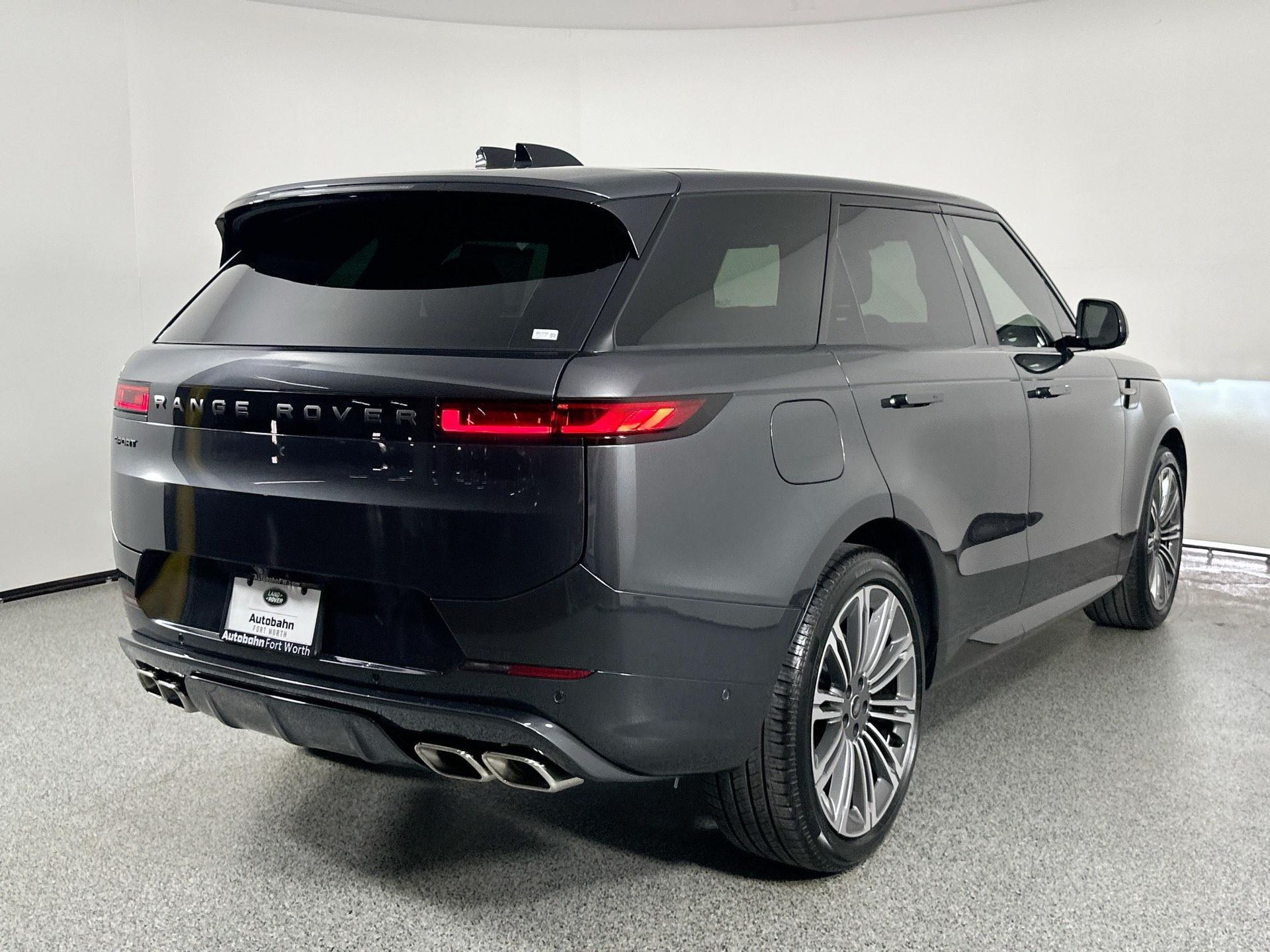 2025 Land Rover Range Rover Sport SE photo 3
