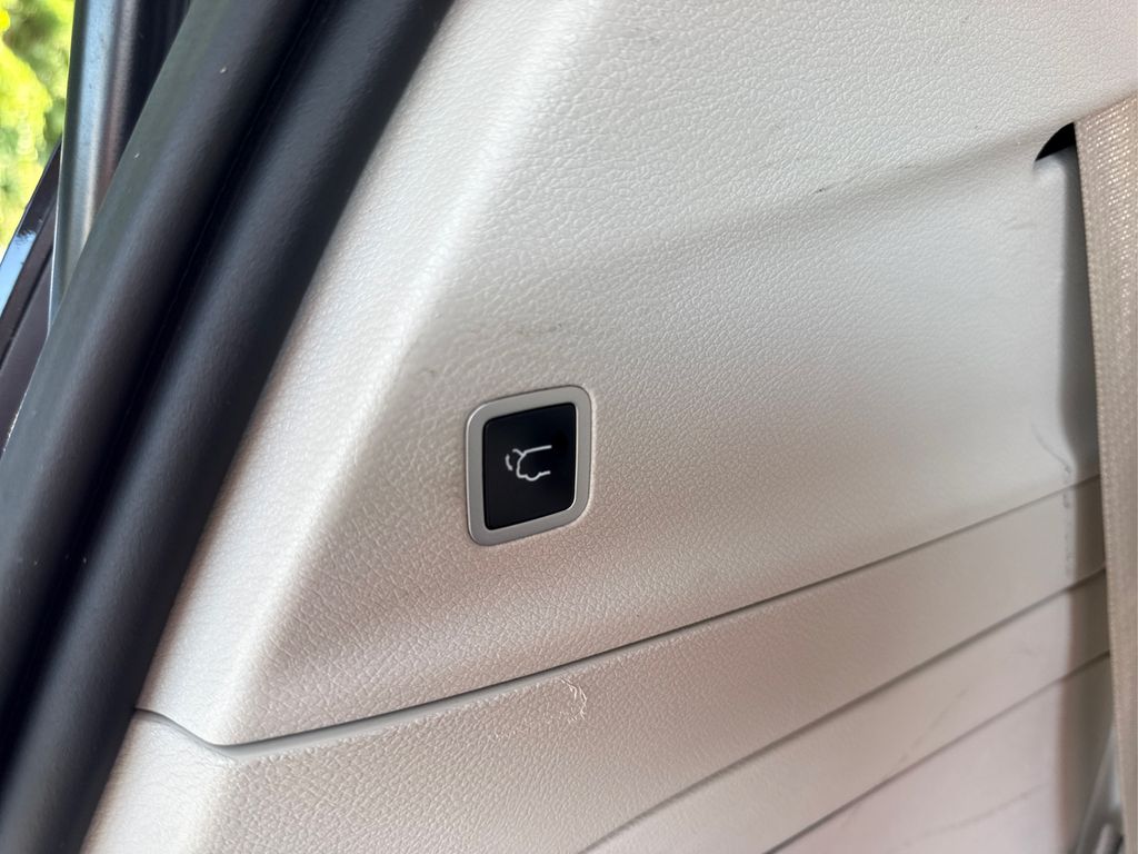 2021 Chrysler Pacifica Hybrid Touring L photo 14