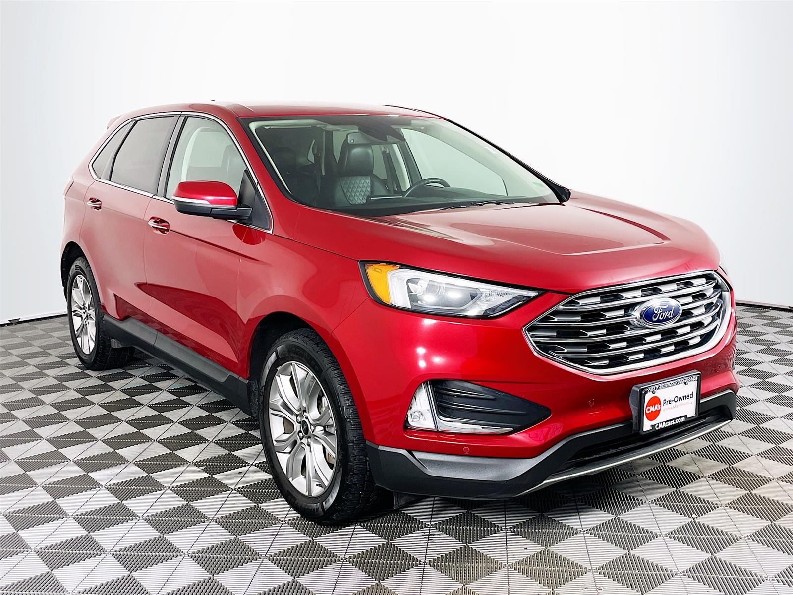 2023 Ford Edge Titanium's photo