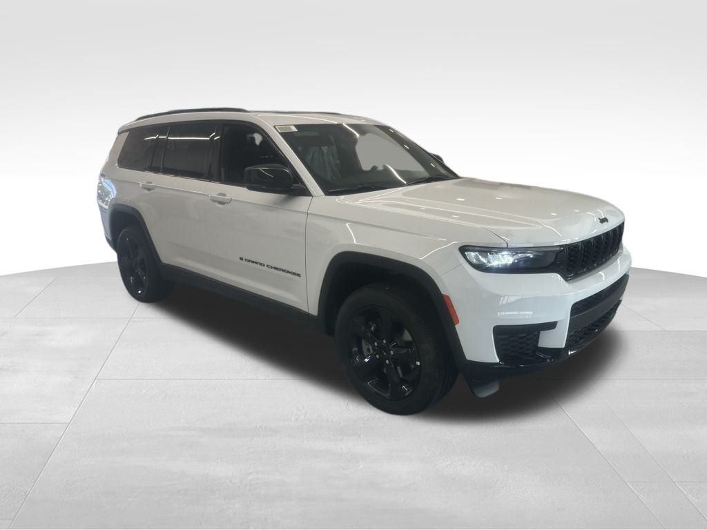 2025 Jeep Grand Cherokee Altitude X photo 12