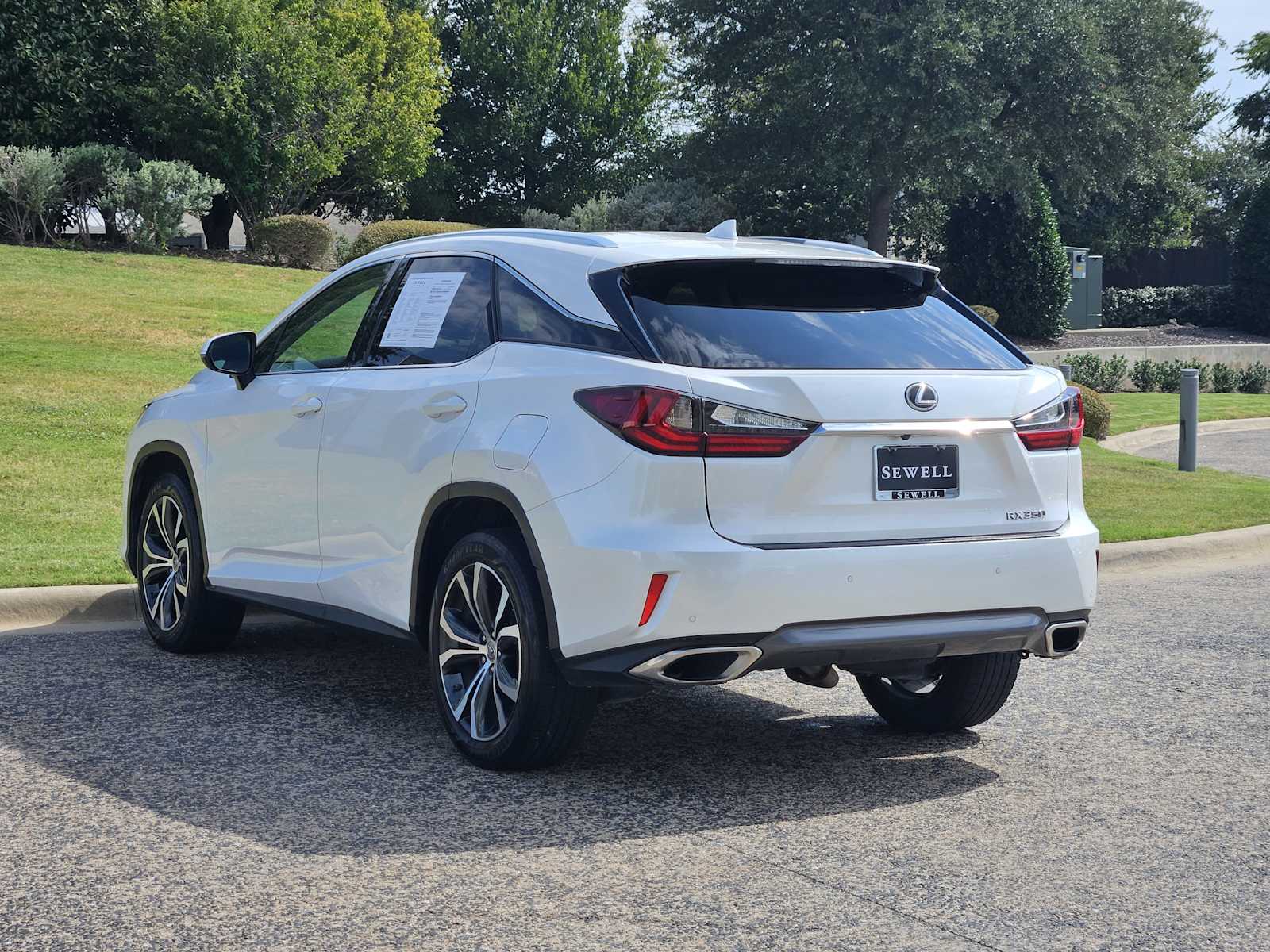 2017 Lexus RX photo 3