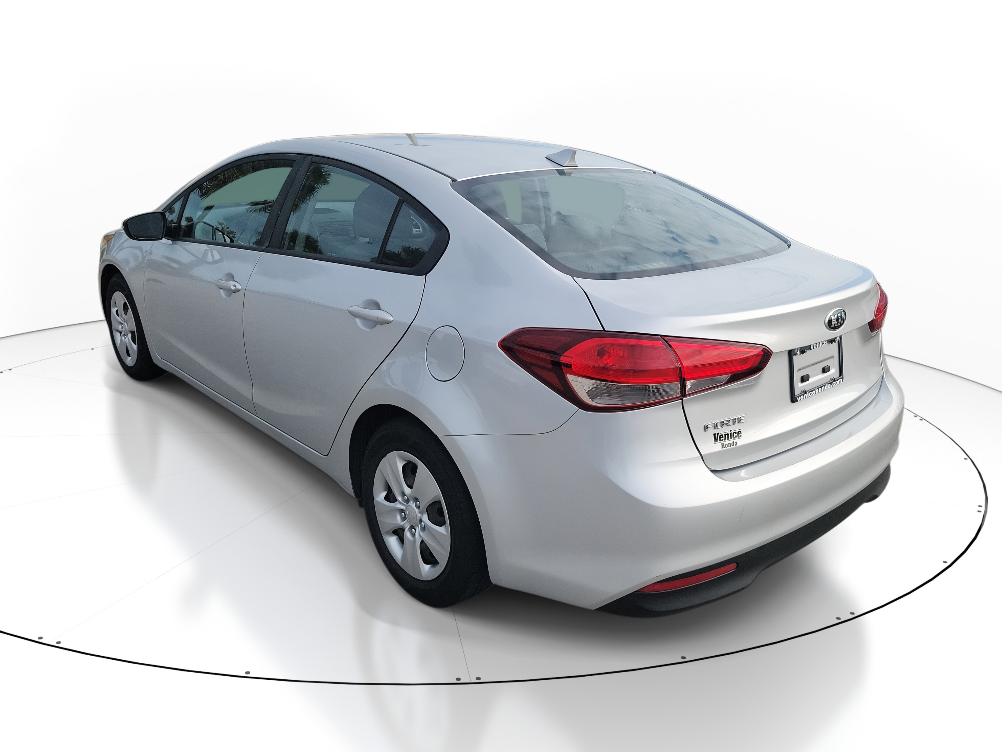 2018 Kia Forte LX Base photo 2
