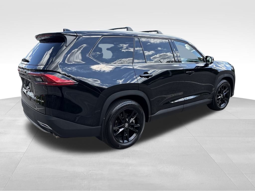 2024 Toyota Highlander Hybrid Platinum photo 3