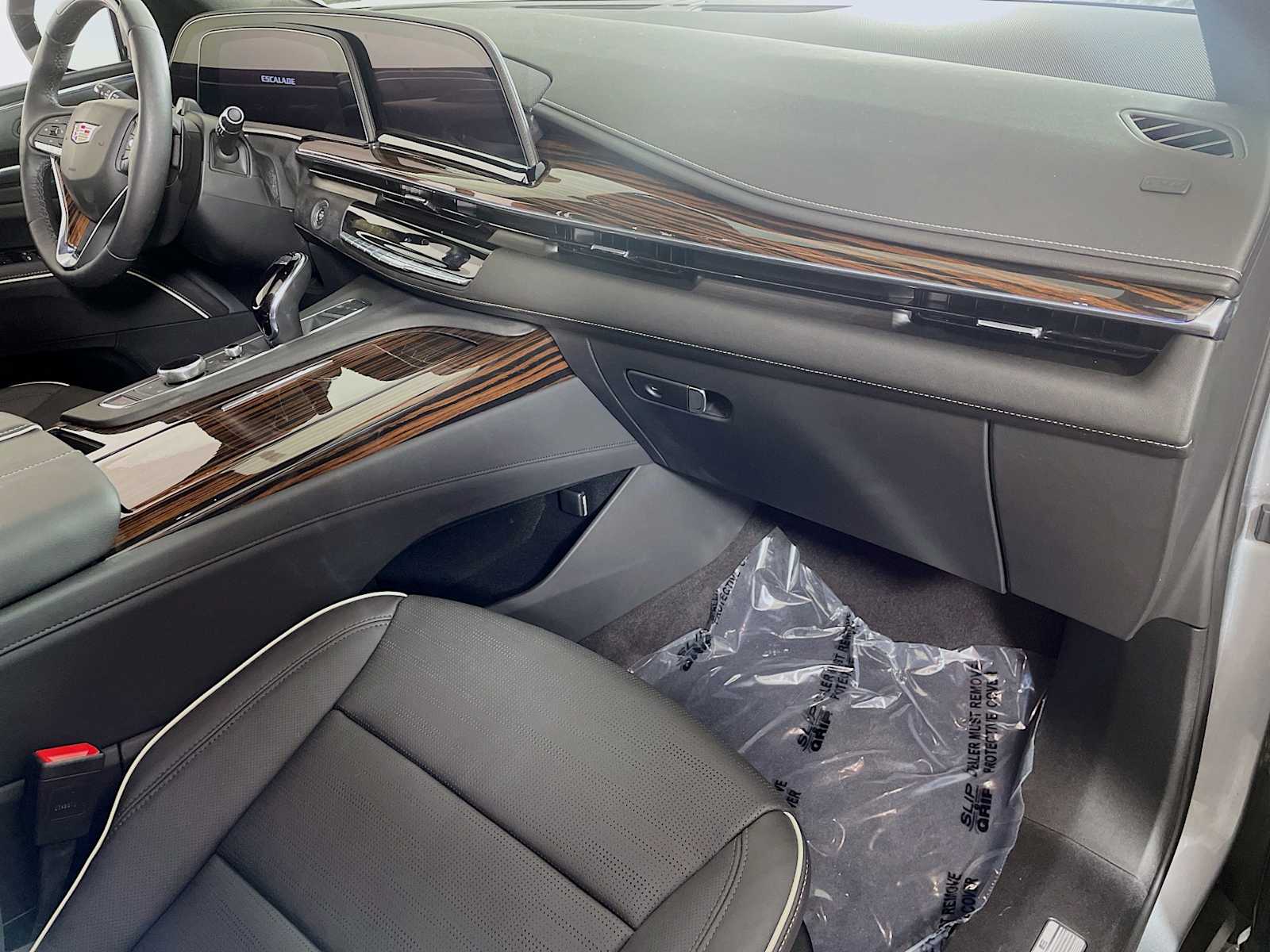 2023 Cadillac Escalade Premium Luxury photo 25