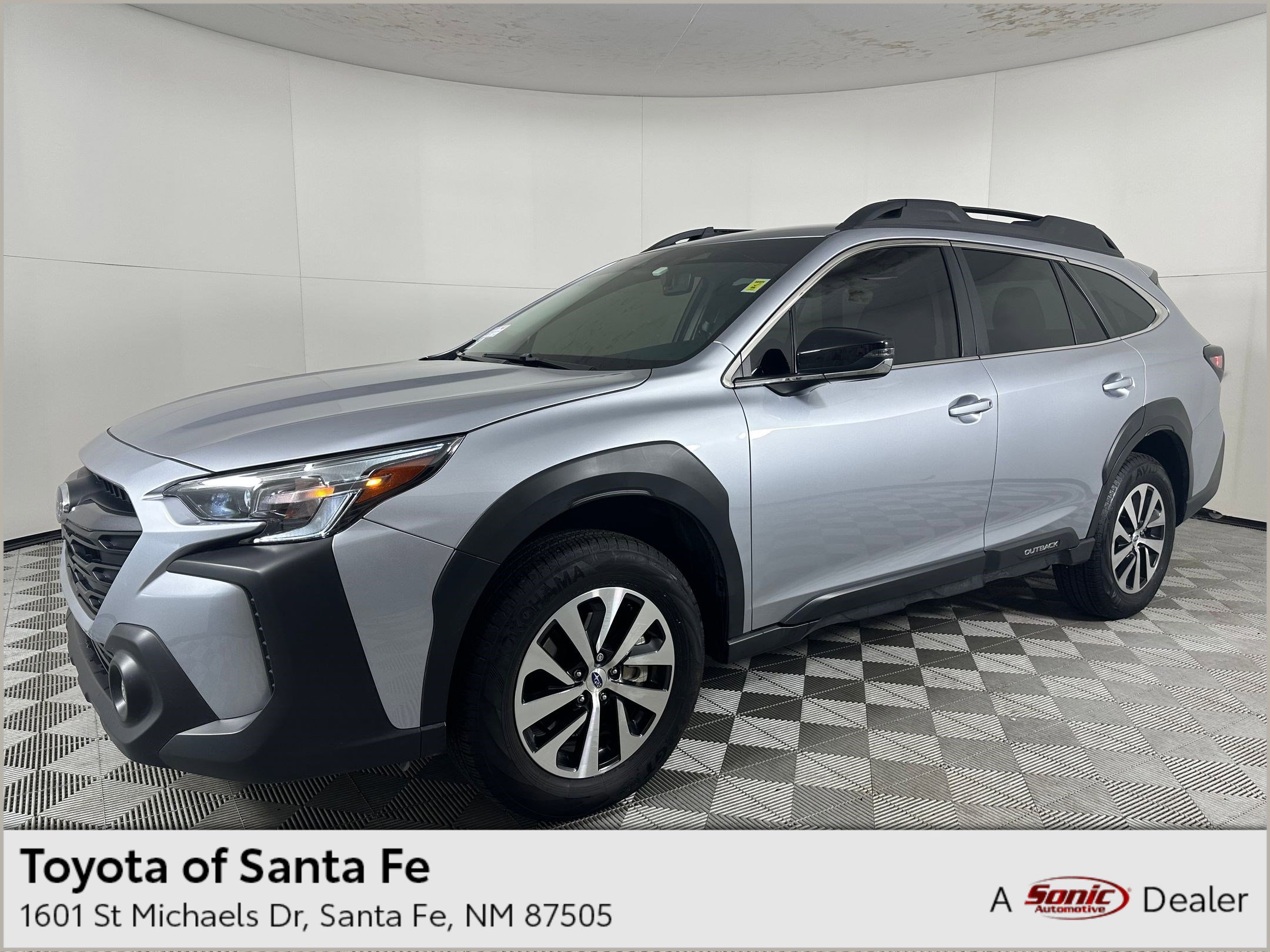 2025 Subaru Outback Premium's photo