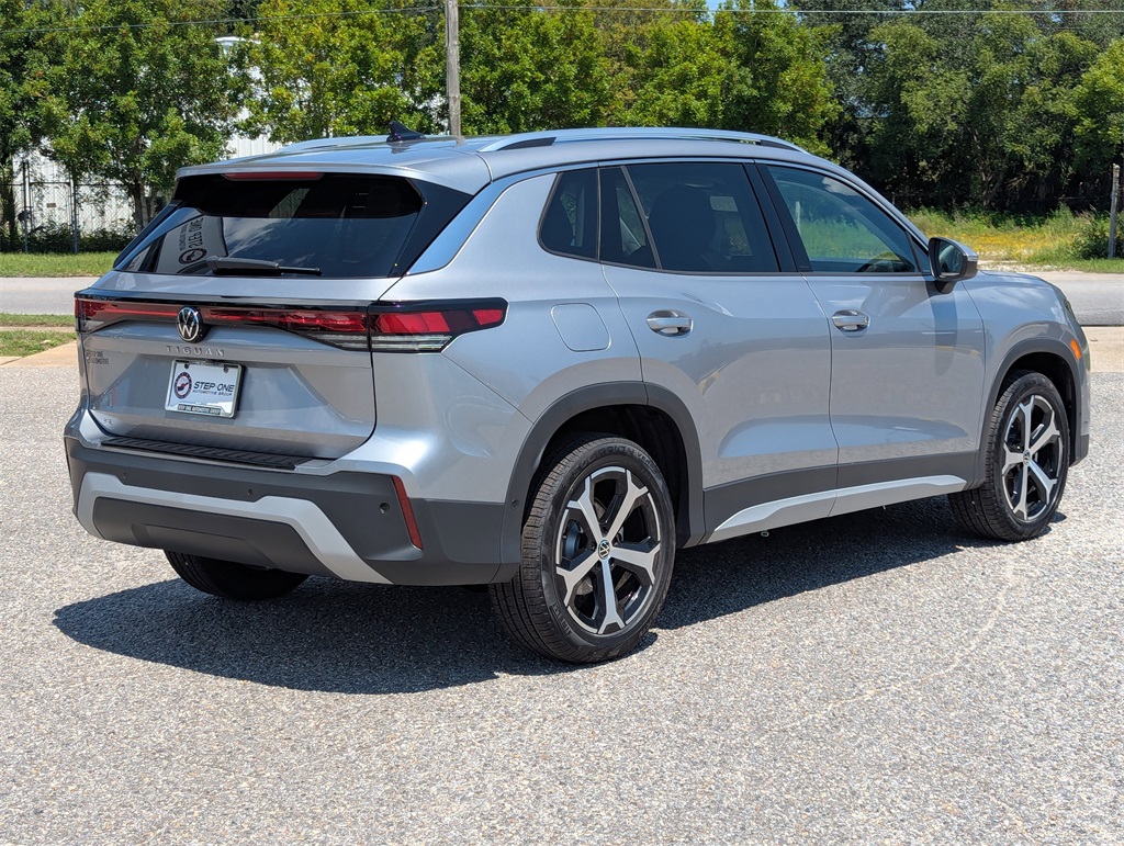 2025 Volkswagen Tiguan SE photo 4