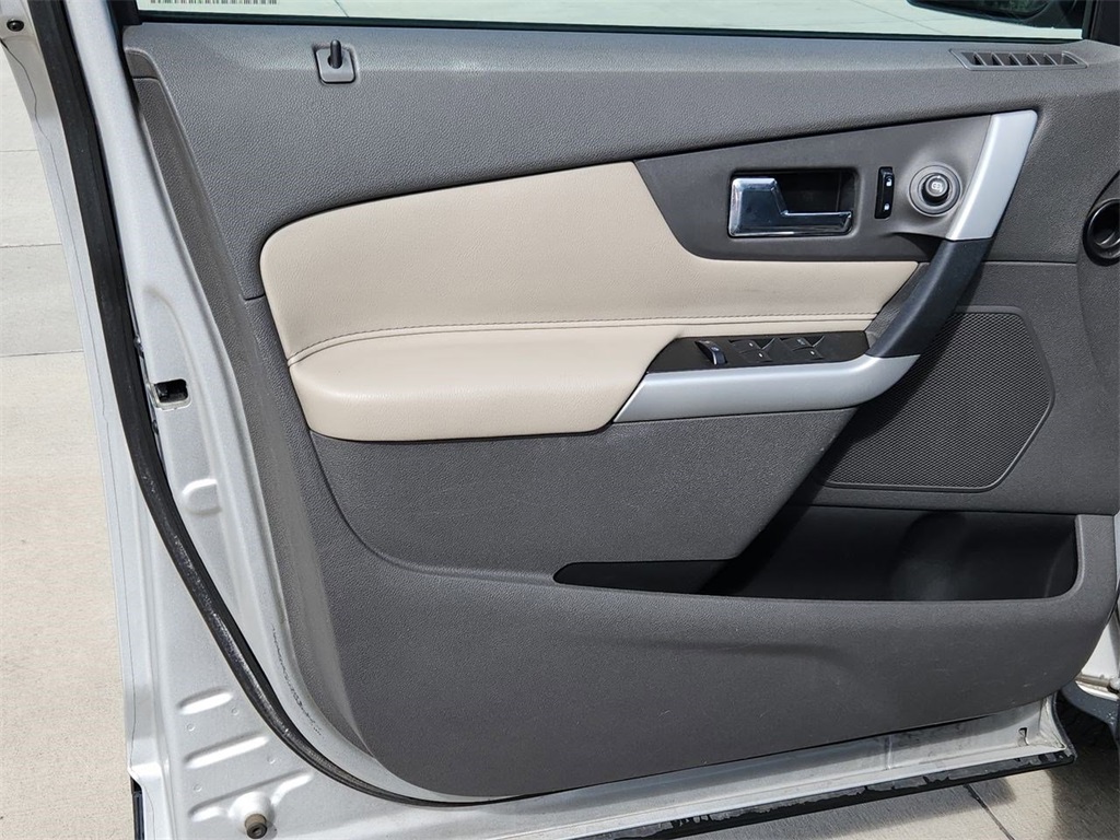2013 Ford Edge SEL photo 19