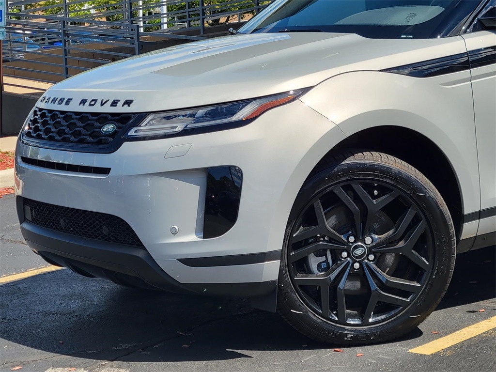 2023 Land Rover Range Rover Evoque SE photo 2