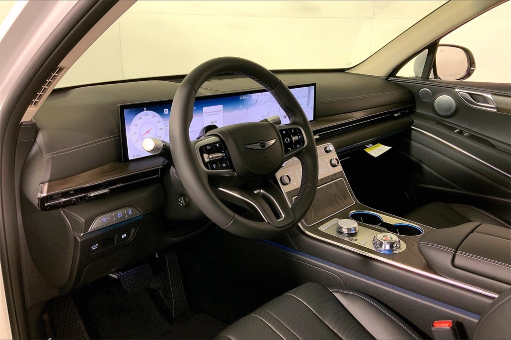 2025 Genesis GV80 2.5T Advanced AWD photo 4