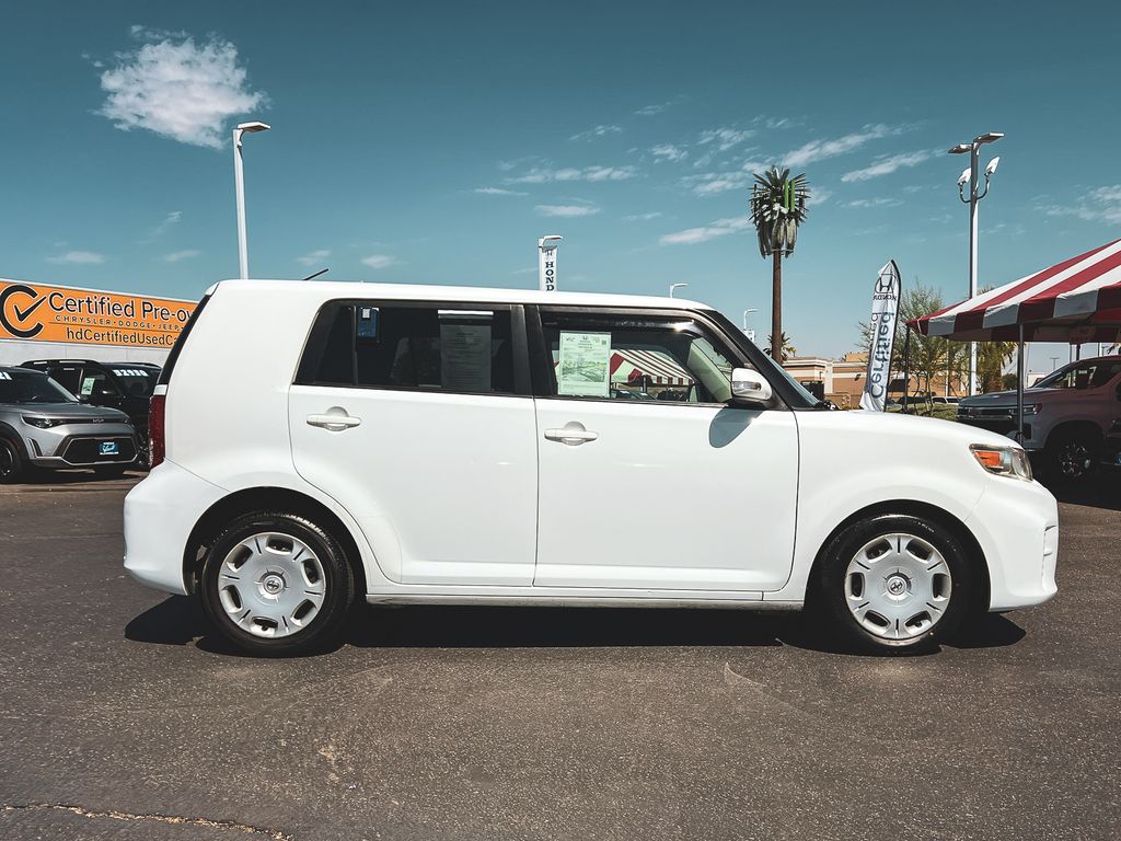 2014 Scion xB Base photo 3