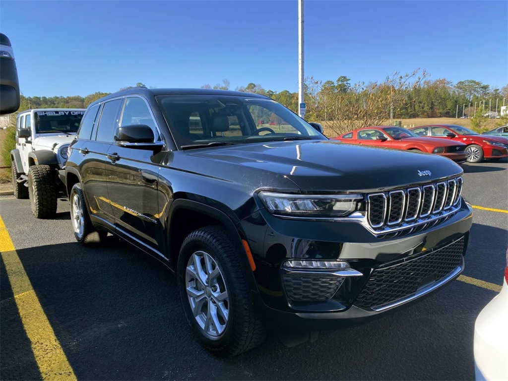 2023 Jeep Grand Cherokee Limited's photo