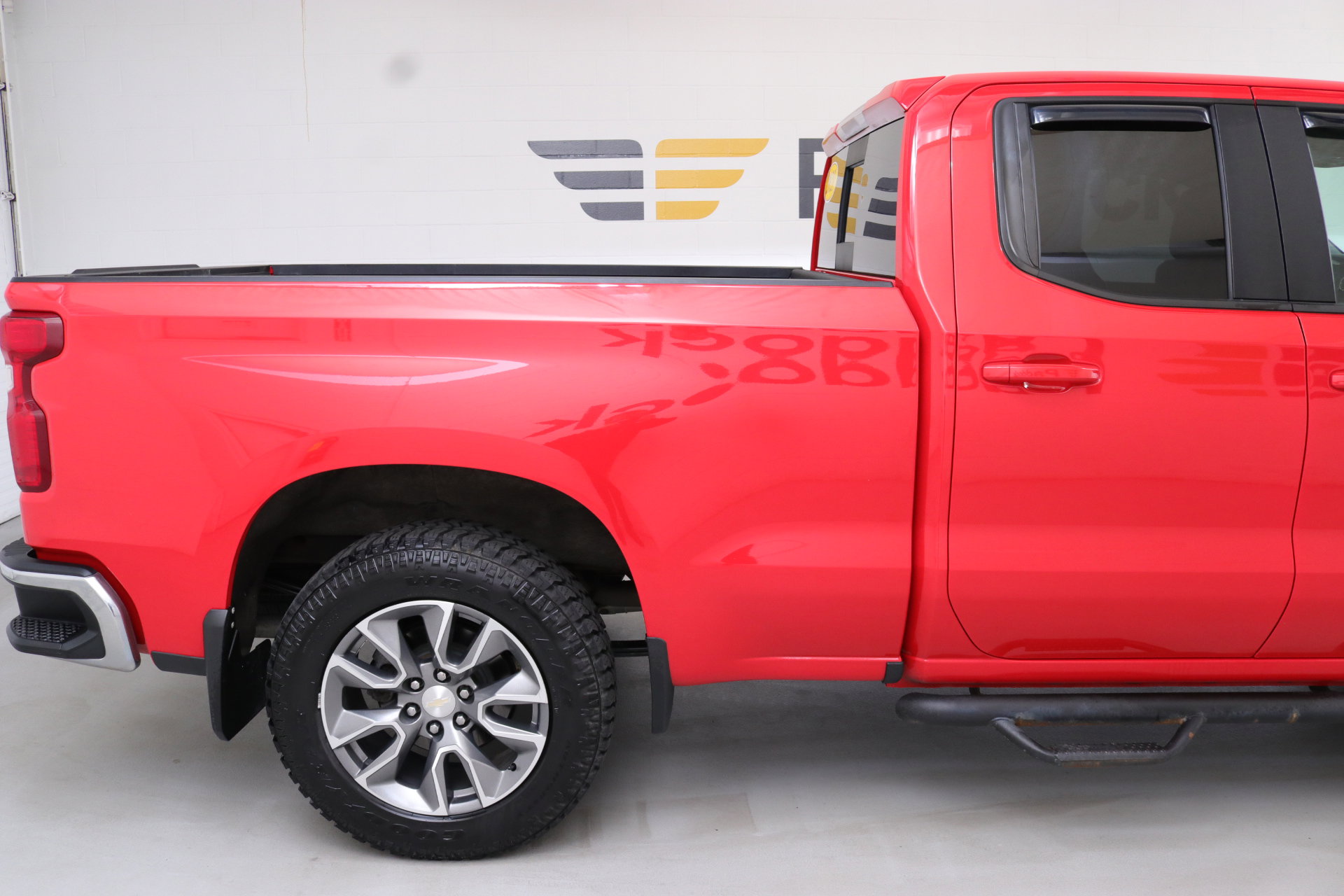 2021 Chevrolet Silverado 1500 LT photo 9