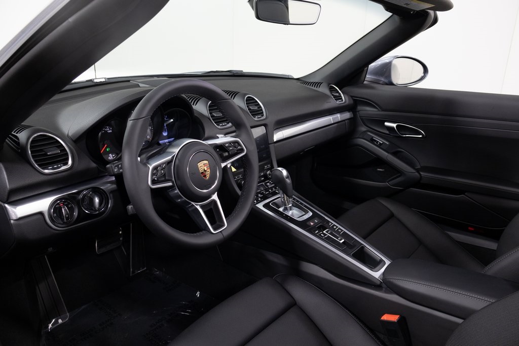 2025 Porsche Boxster S photo 4