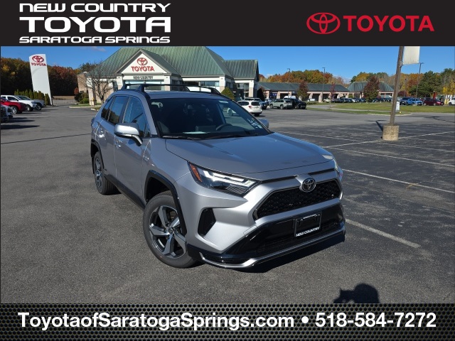 2025 Toyota RAV4 SE's photo